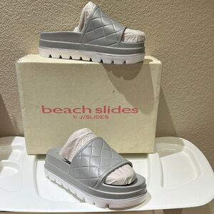 NWT J/SLIDES Gray Sandals with Chunky Platform